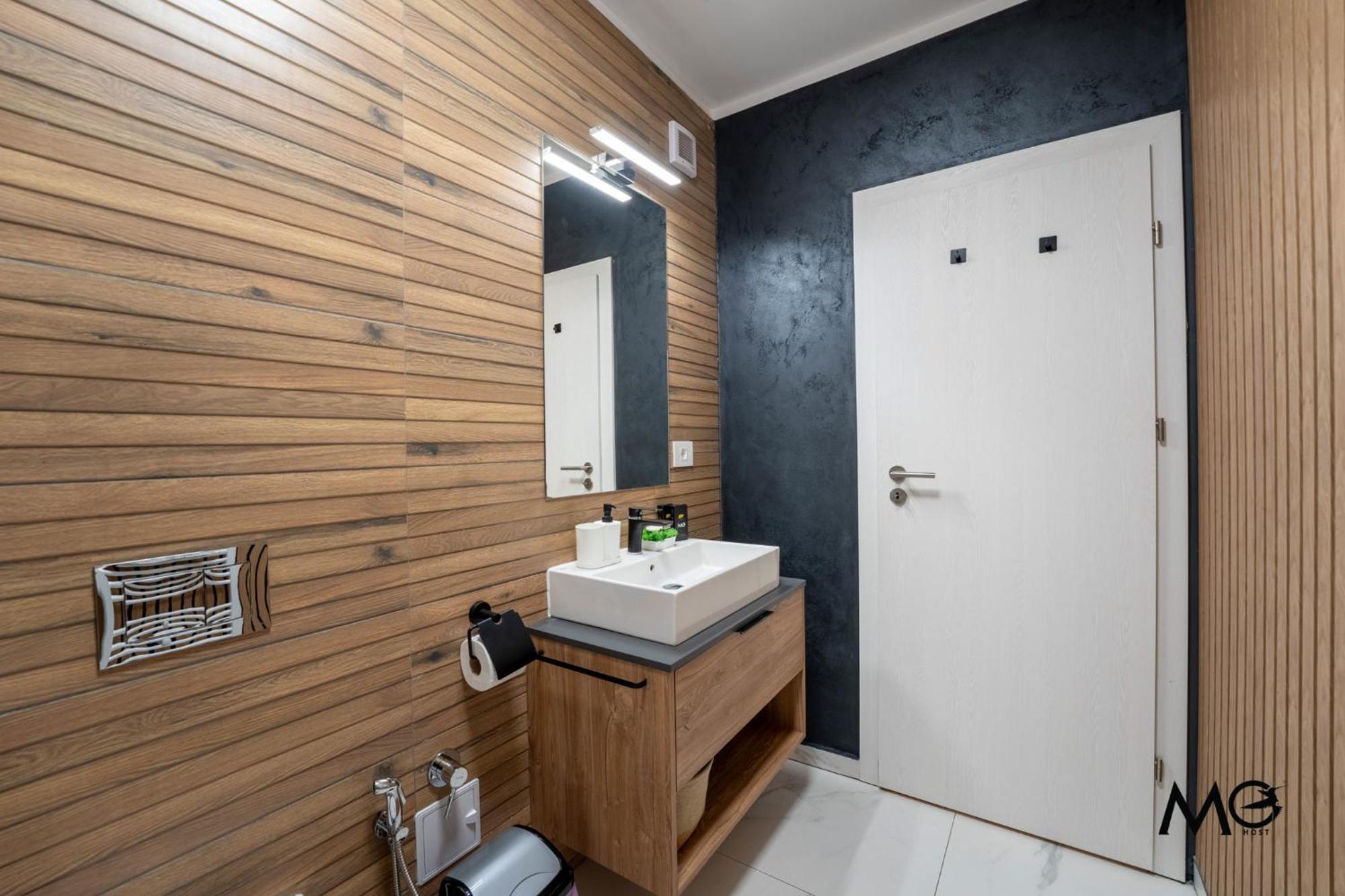 Mohost One - Stylish Retreat With Mountain Views *