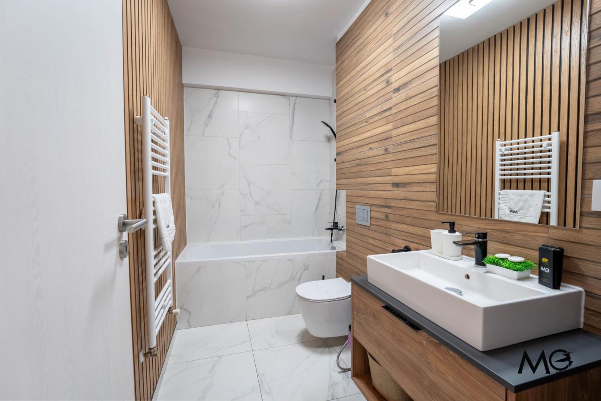 Mohost One - Stylish Retreat With Mountain Views * Braşov